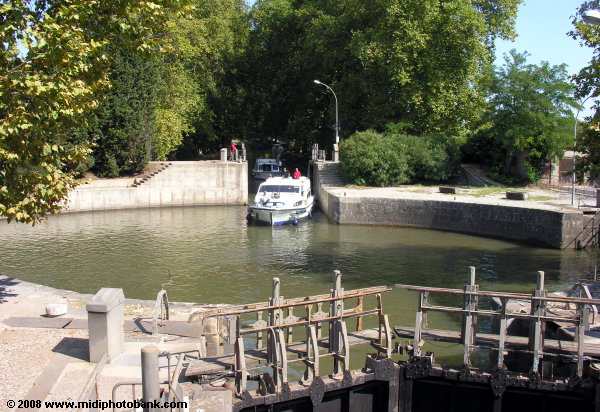 Agde round lock, Hérault