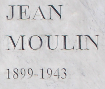 Detail of the statue of Jean Moulin