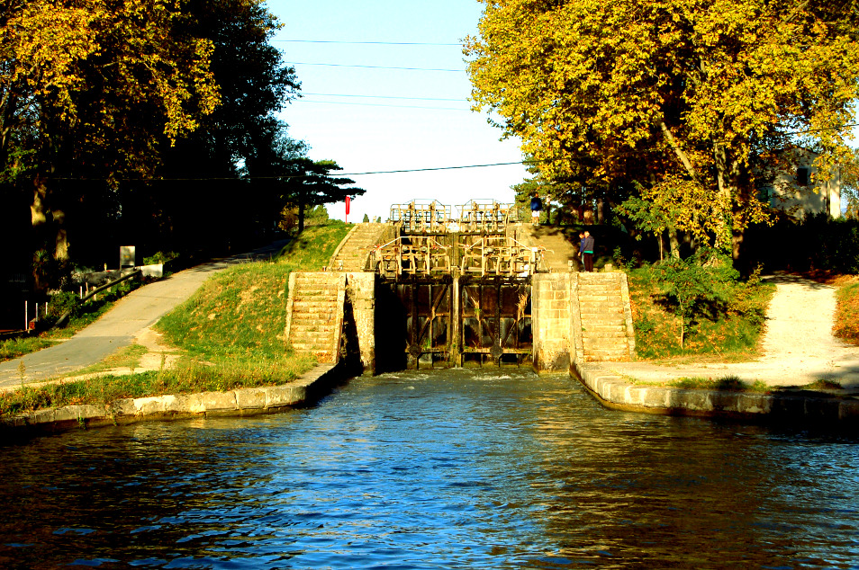 Ognon lock in the early morning