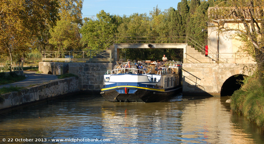 Southern approach to the basin below Ognon lock on the Midi Canal