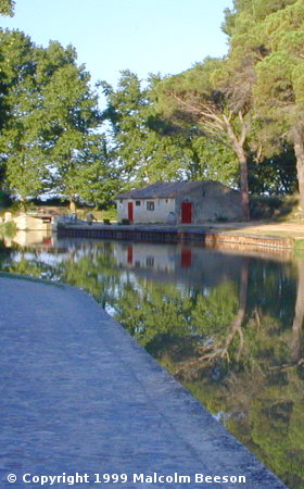 Porte Minervoise from the Cesse Pont Canal Porte Minervoise from the Cesse Pont Canal